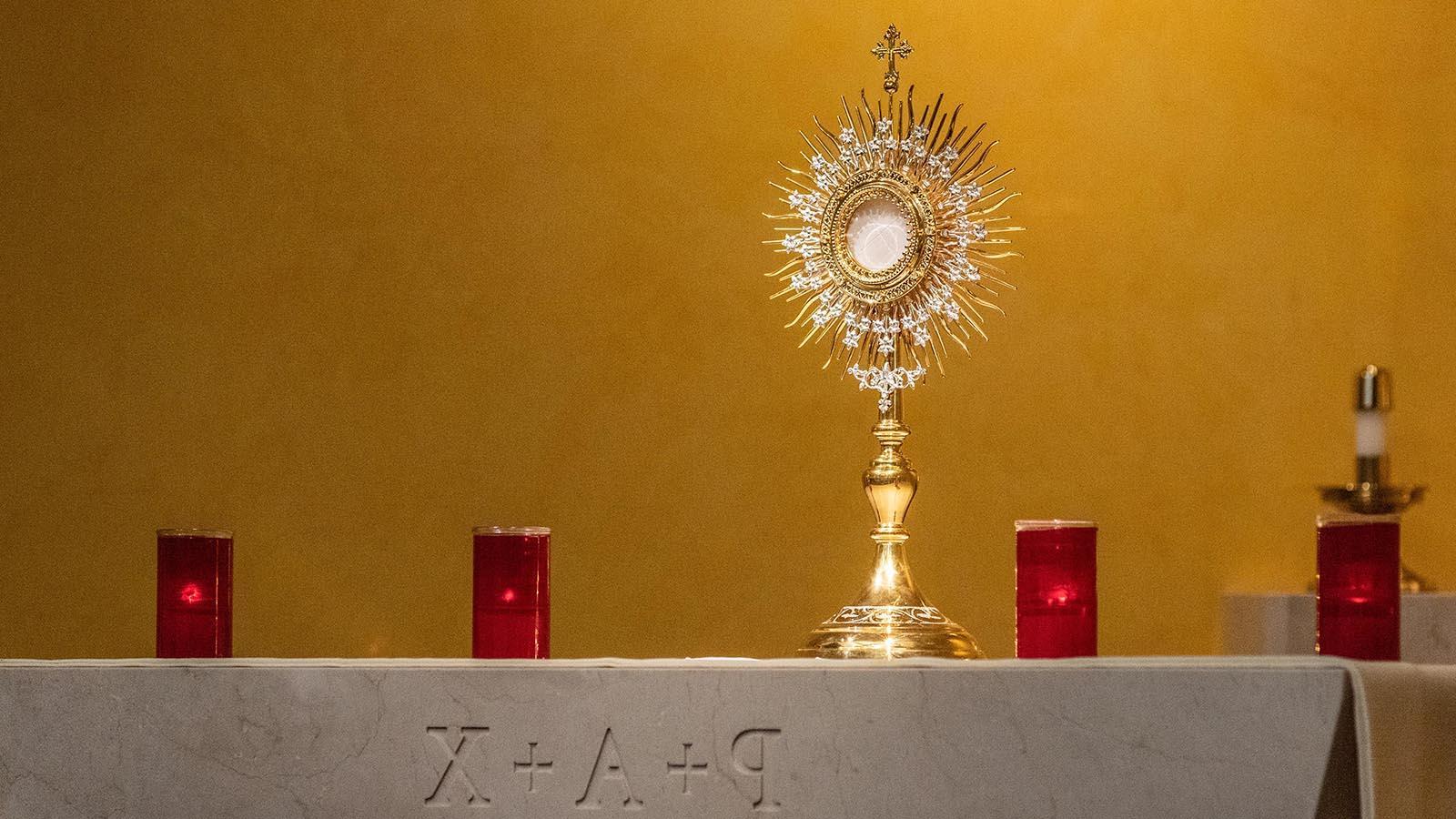 Monstrance on the altar in Benet Chapel.